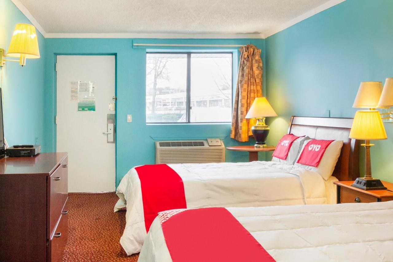 Oyo Hotel Edison Nj Route 1 外观 照片
