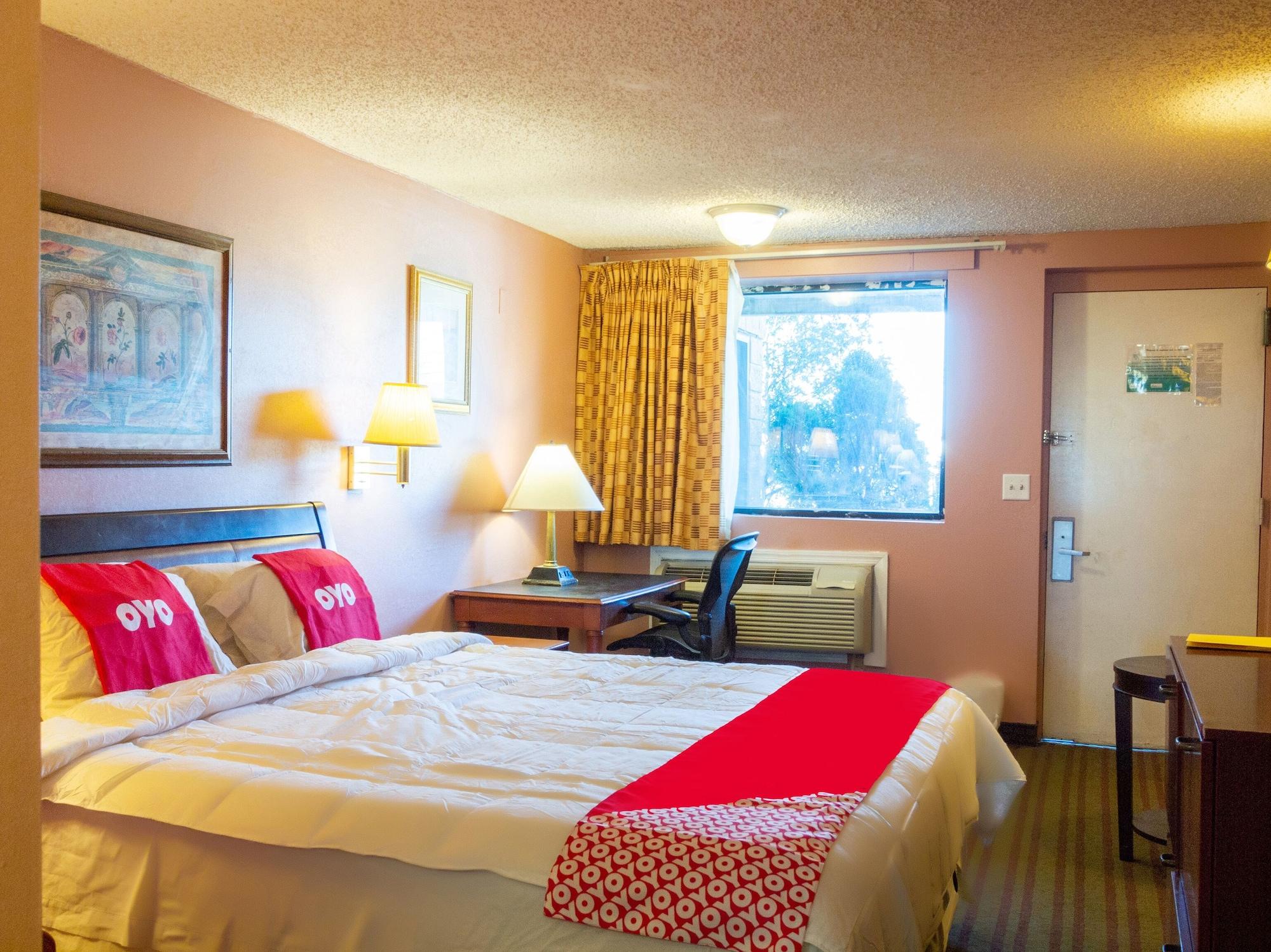 Oyo Hotel Edison Nj Route 1 外观 照片
